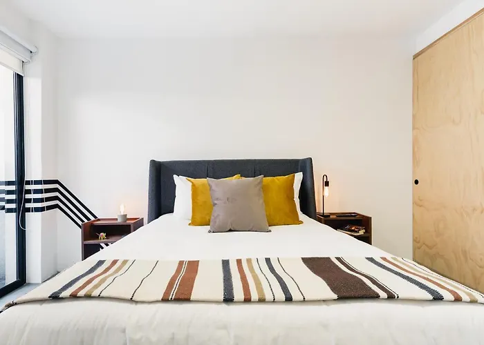 Cozy & Hip Roma Apt With 2 Private Terraces! Mexico City